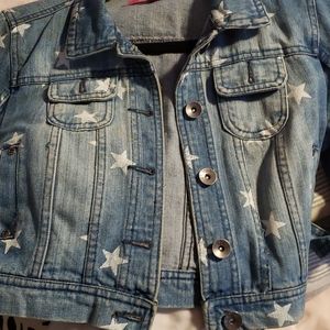 Cropped jean jacket w stars